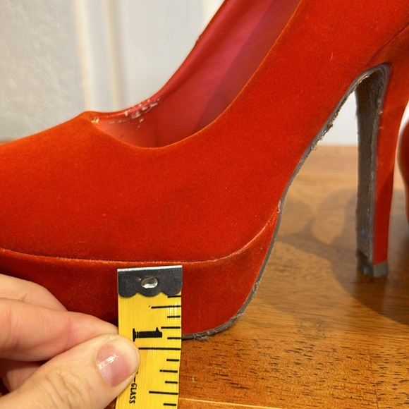The Most Amazing Orange Velvety Platform Pumps - Picture 11 of 12
